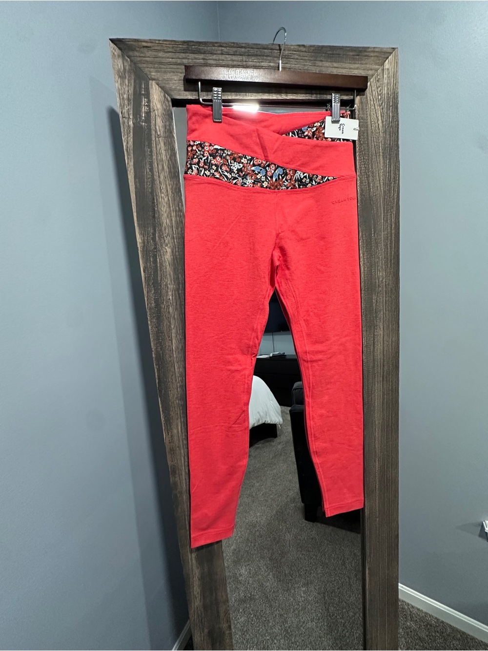 ' Red Floral-Accent Leggings